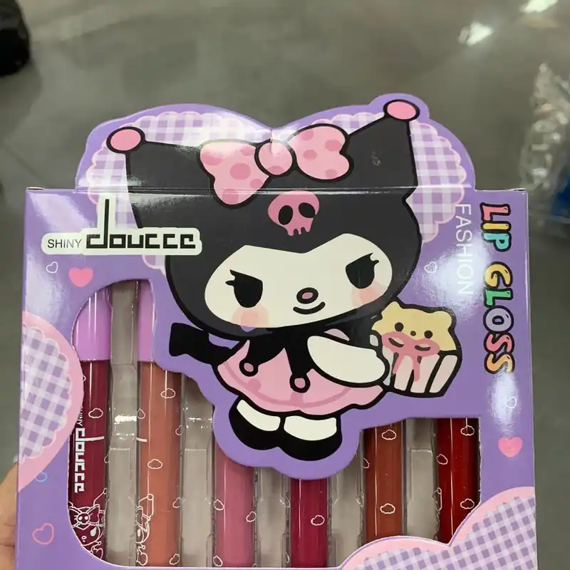 Wyprzedaż Błyszczyk do ust Lip Gloss Fashion Kuromi Shiny Doucce 12 szt.