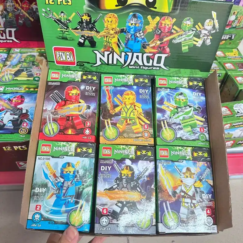 Obniżka ceny Klocki Ninjago Figurki PINBA DIY 12 szt. Mix Wzorów