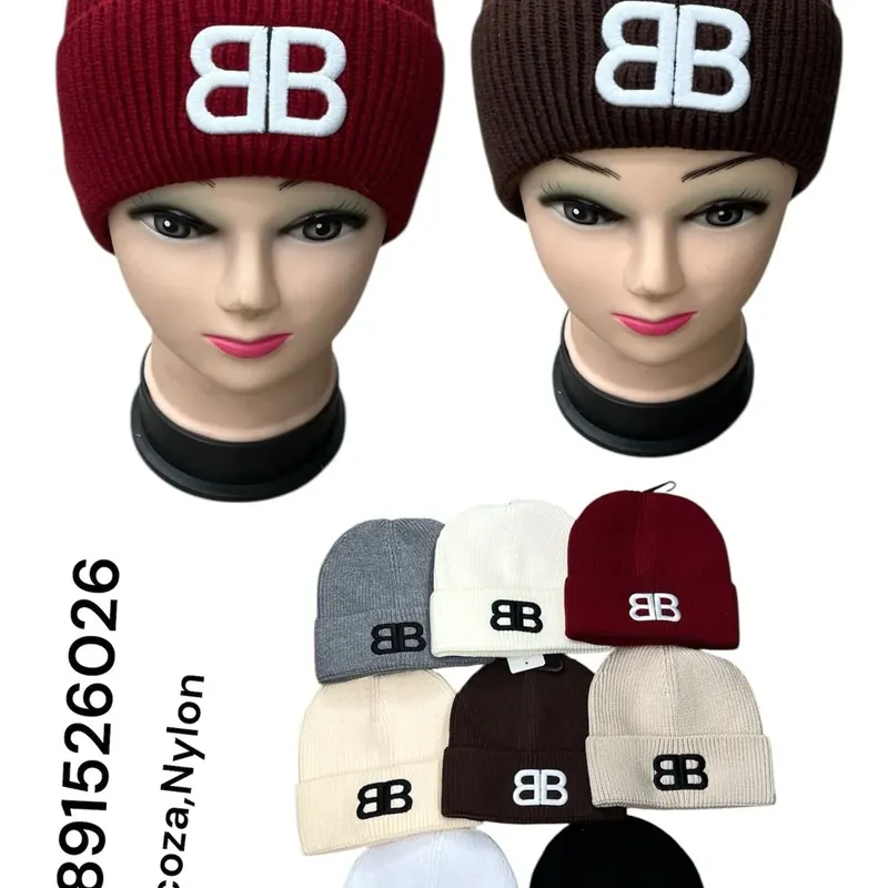 Hit sprzedaży Czapki damskie beanie z logo BB, 8 kolorów