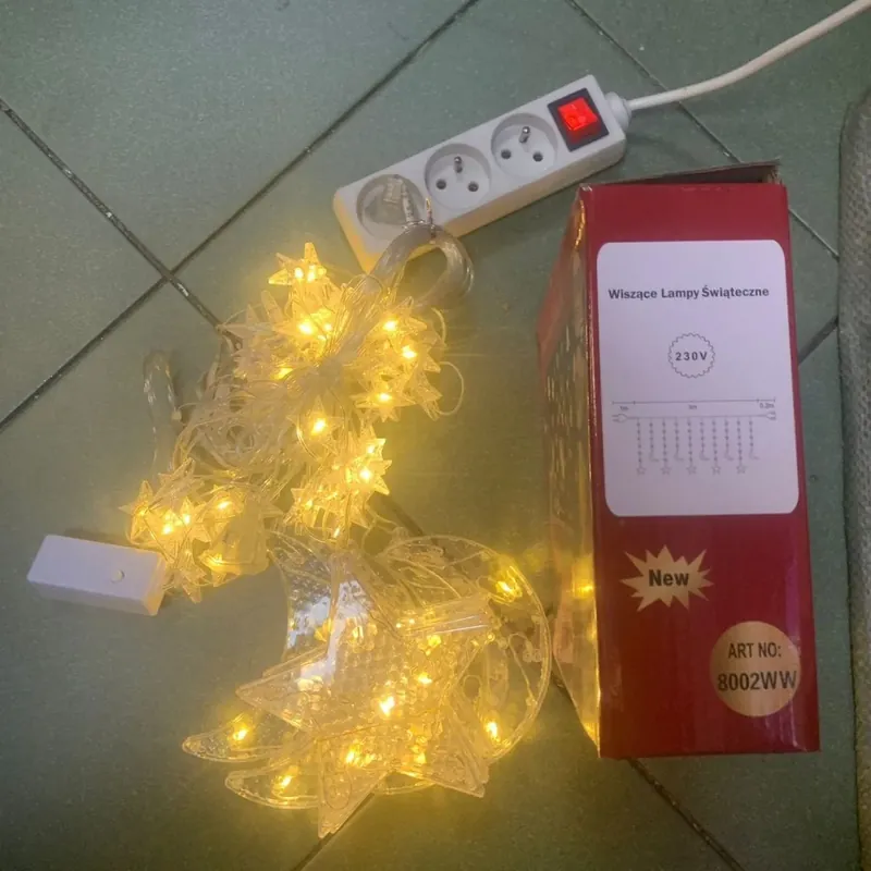 Darmowy zwrot Wiszące lampki świąteczne 3m gwiazdy LED 230V