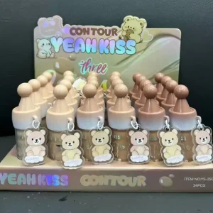 Hit sprzedaży Kontur do twarzy Yeah Kiss w płynie z zawieszką misiem 24 szt.